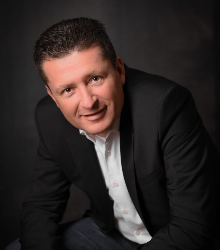 Sympathisches Porträtfoto von Sascha Höthke, Business Mentor - Coach